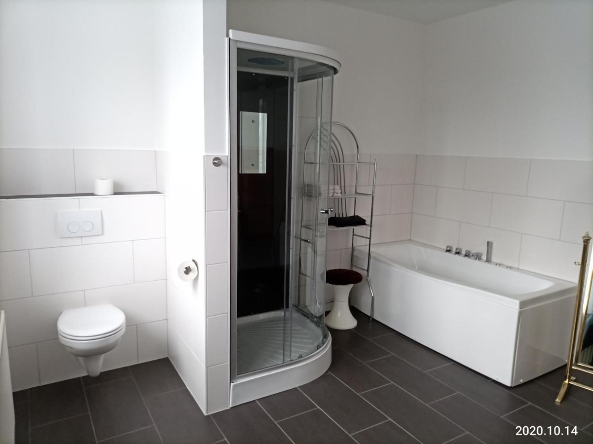 Apartment O3 - Gehobene 6-Zimmer Wohnung 175Qm Fuer 1-7 Personen 2X Dz 3X Ez Grafenwohr Exterior photo